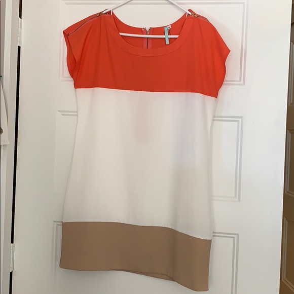 Lulu's Dresses & Skirts - Lulus color-block mini dress Lulu's Dresses & Skirts - Lulus color-block mini dress